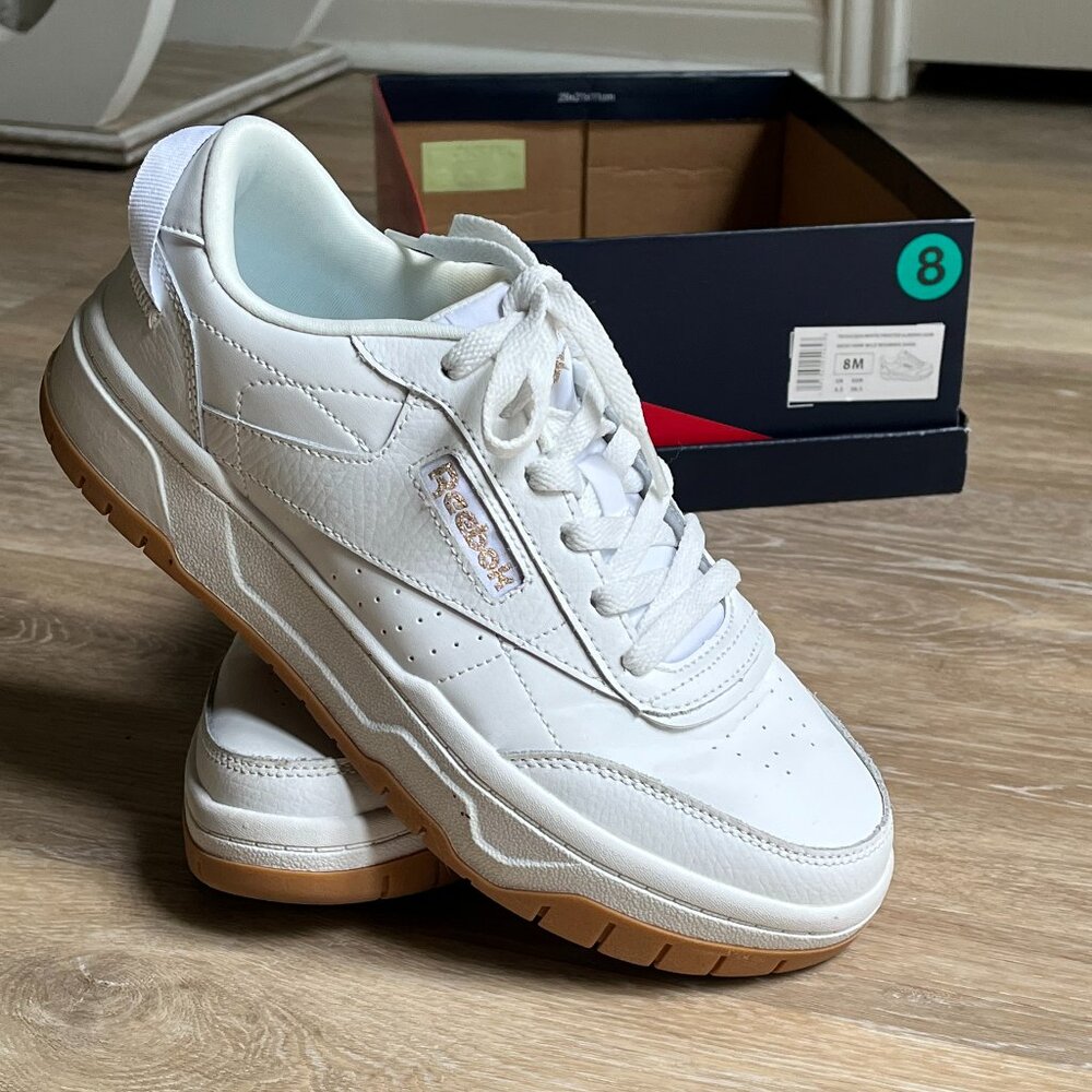 Reebok Women's tennis shoes Size 8